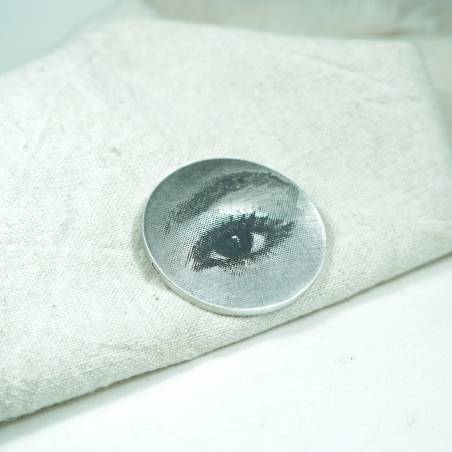 Aguja solapa plata