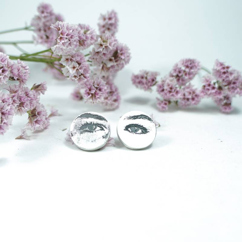 pendientes originales de plata de botón