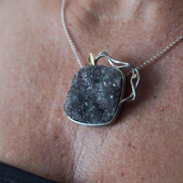 Druzy amethist silver pendant with diamond