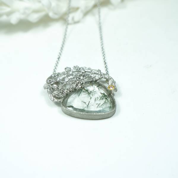 Collar exclusivo de plata