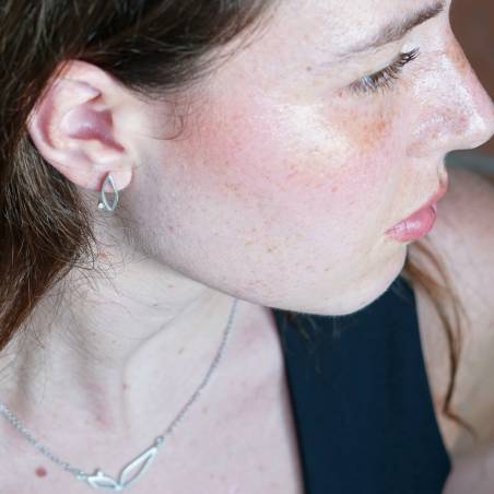 Silver earrings with diamonds