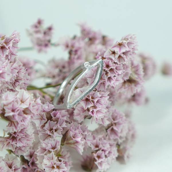 Anell de plata rodi amb diamant