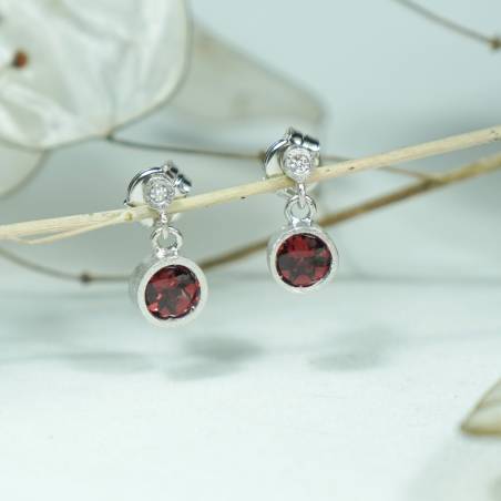 Pendientes muy monos de plata con piedras