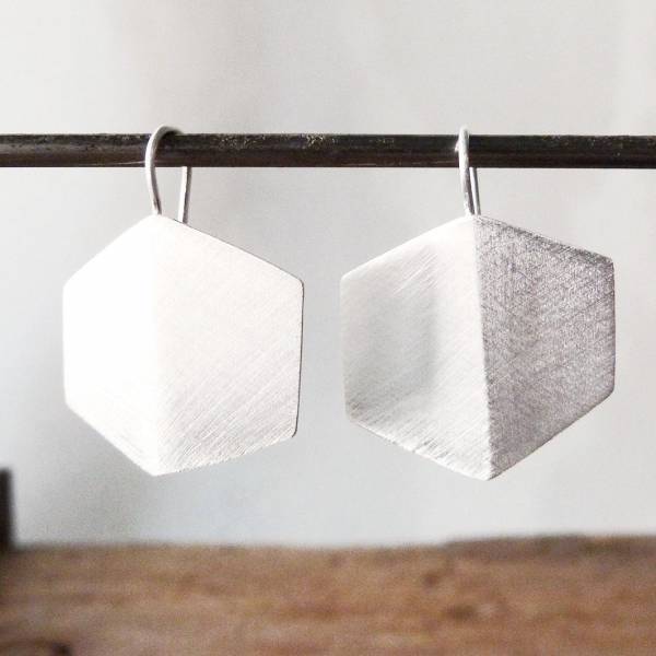 Pendientes de diseño de plata SITTA