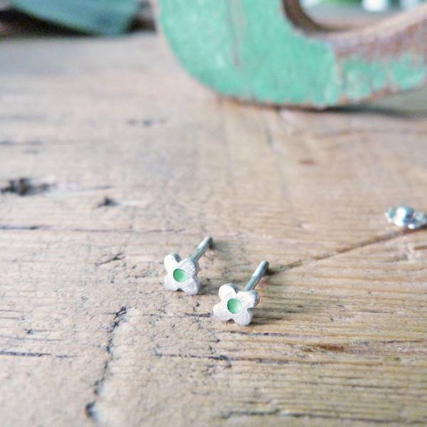 Turquoise flower earrings