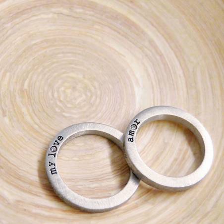 Anillo plata y diamante AMOR