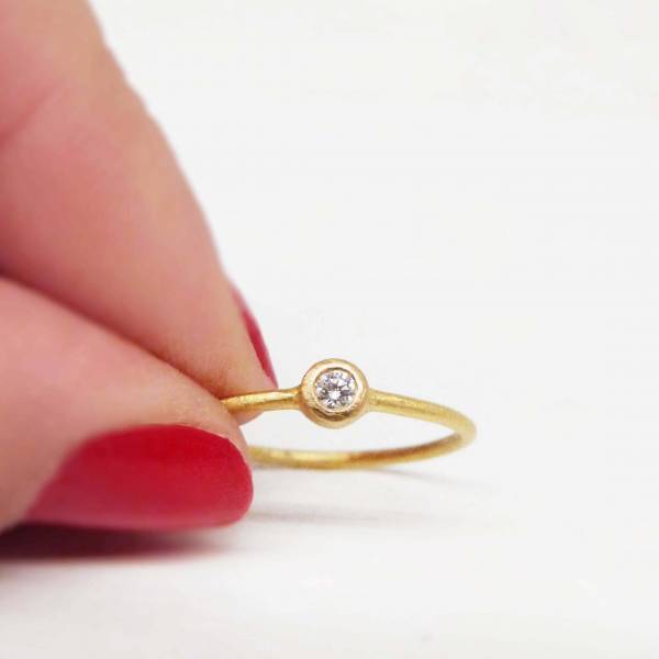 Anillo oro amarillo y diamante ICE