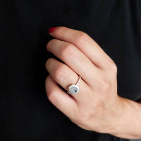 Anell plata i diamant negre petit