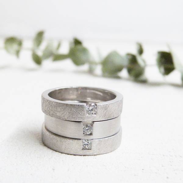 Solitari or blanc amb diamant