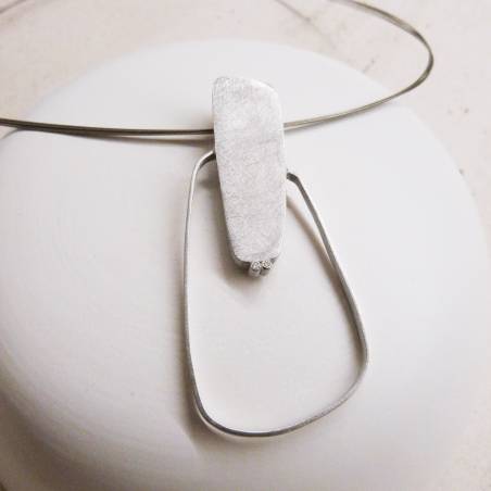 Penjoll artesanal de plata amb diamants