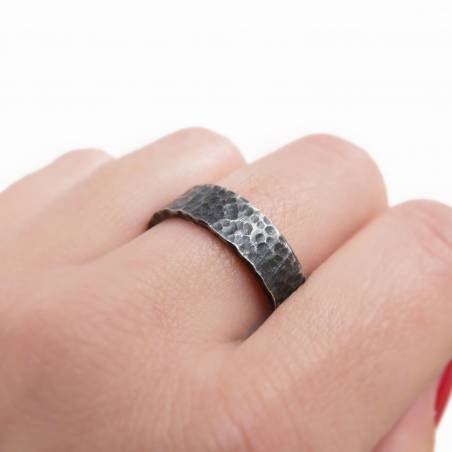 Anell plata martelé IRON estret Plata