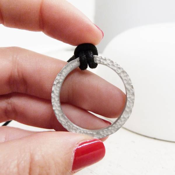 Penjoll plata martelé IRON Plata