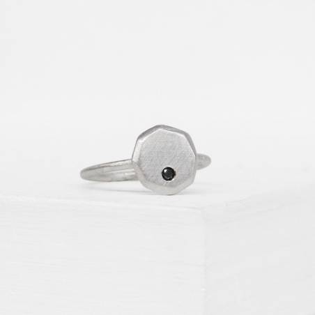 Anell fi de plata i diamant negre