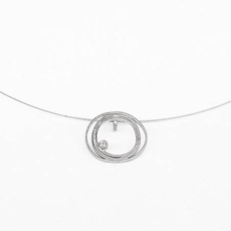 Colgante de plata de diseño con diamante