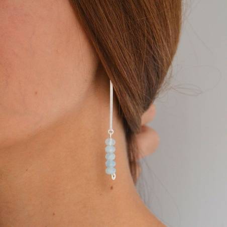 Arracades de plata de disseny amb aiguamarines naturals facetades