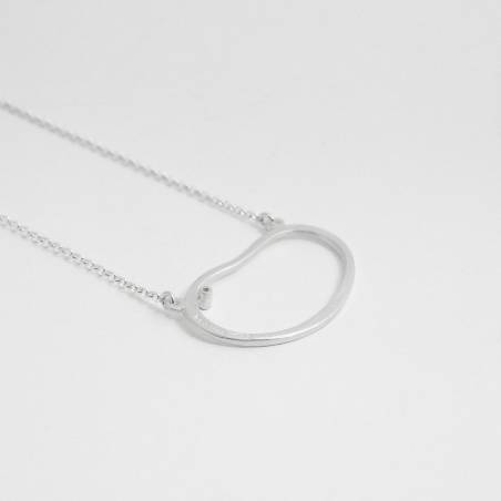 Gargantilla de plata mate con diamante negro Eunoia