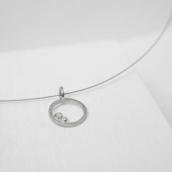 Penjoll plata i diamants JOLIE