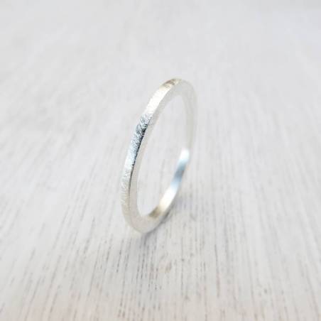 Alianza unisex de plata mate