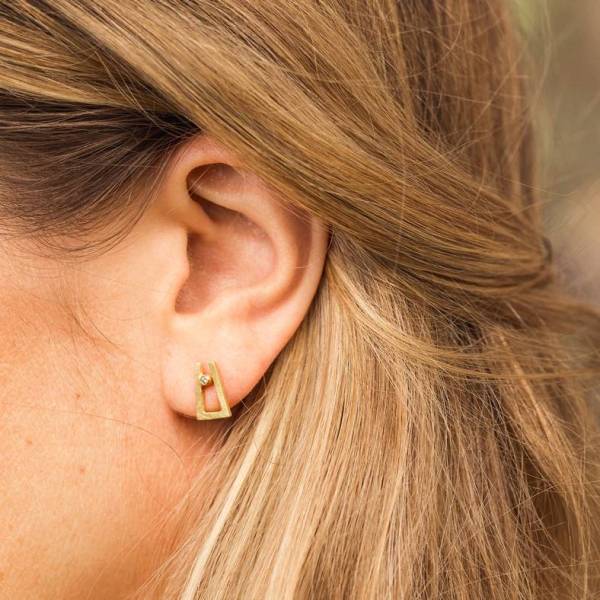 18 Kts gold earrings with genuine diamonds ANTHEA