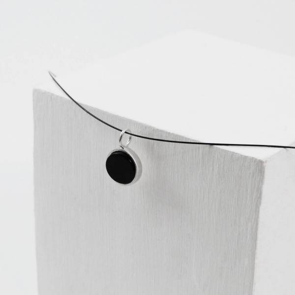 Small silver pendant with onyx