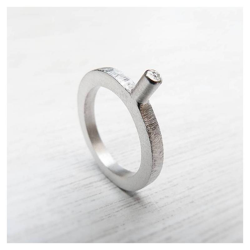 Anell de plata rodi i diamant natural