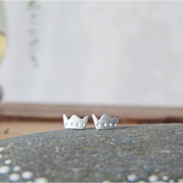 Small king crown earrings