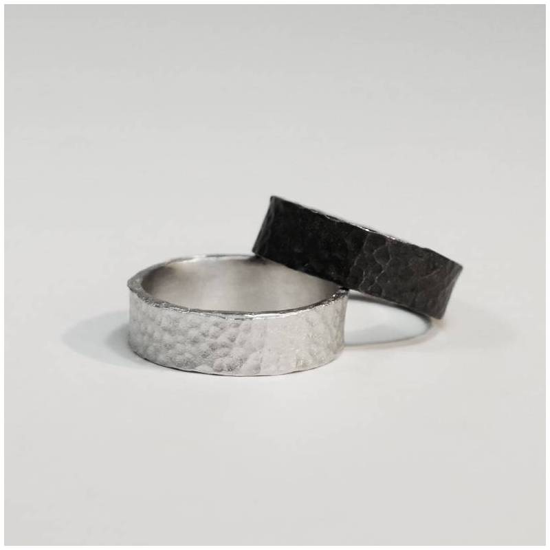 Anell plata martelé IRON estret