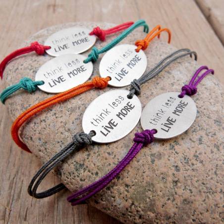 Pulsera de plata y cordón THINK LESS, LIVE MORE