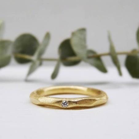 Beautiful desing ring, also for engagement ring or wedding ring.