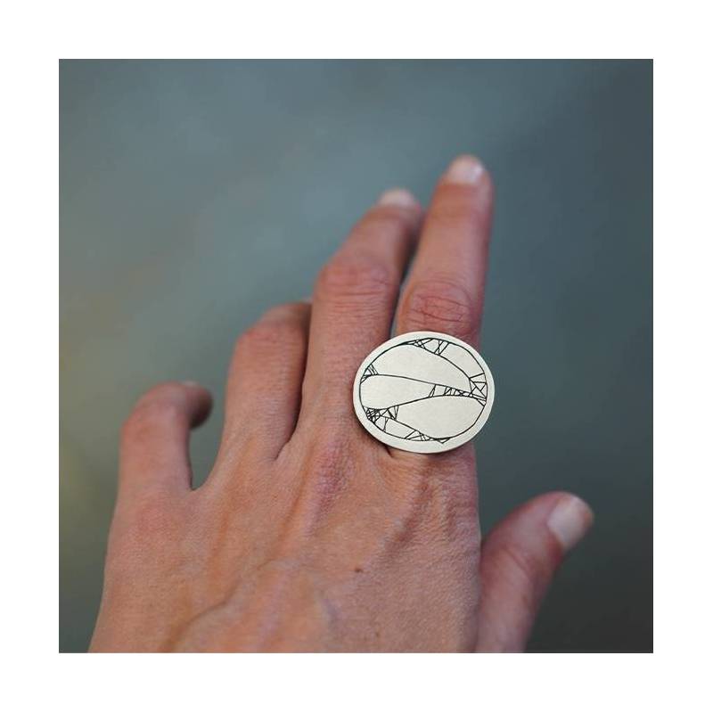 Anillo de plata. Stroke. Joyas de plata para mujer.