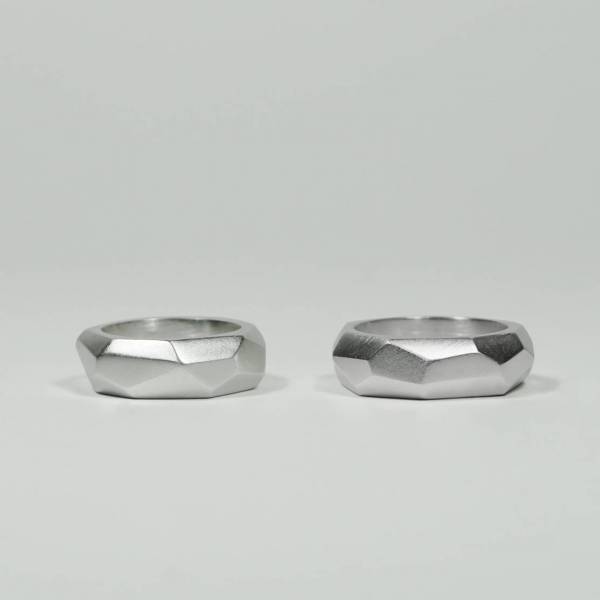 Maxi faceted design