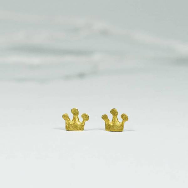 Pendientes de bebé realizados en oro amarillo de 18k.