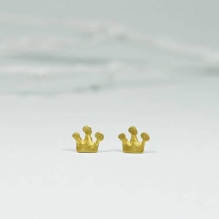 Pendientes de bebé realizados en oro amarillo de 18k.