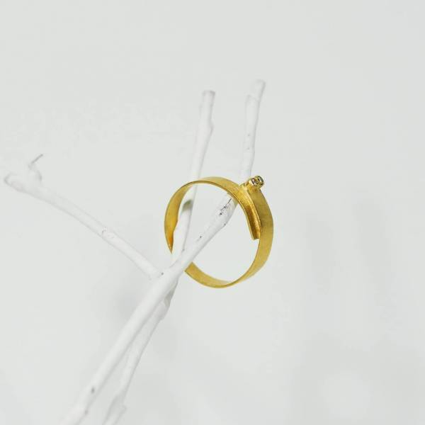 Anillo oro amarillo y diamantes SINAG
