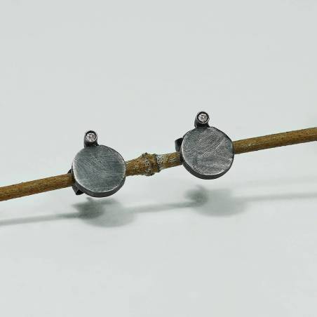 Pendientes de plata y diamante, ORÍGENS