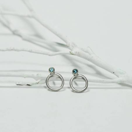 Pendientes pequeños de plata y topacio ICE