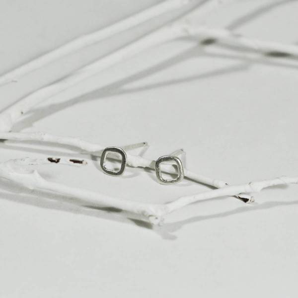 Earrings square silver white or black