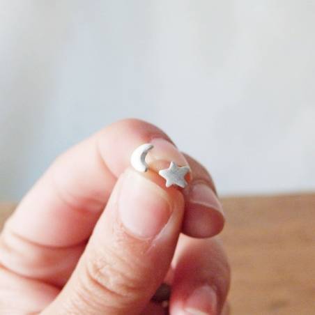 Mini pendientes de plata para niña
