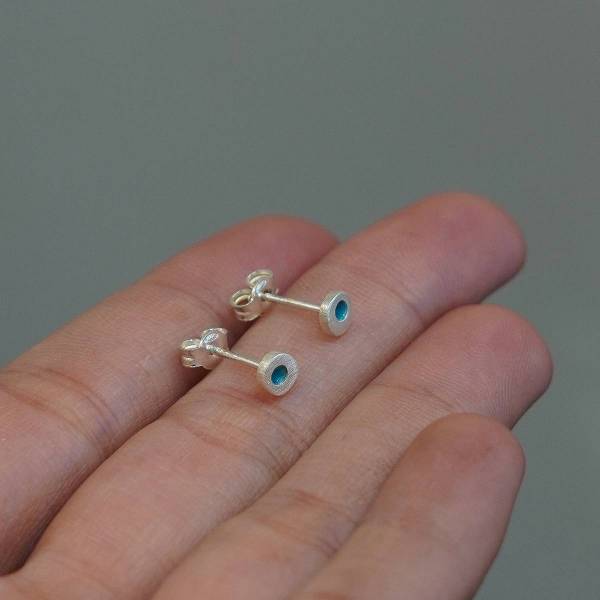 Arracades petites realitzades en plata de llei