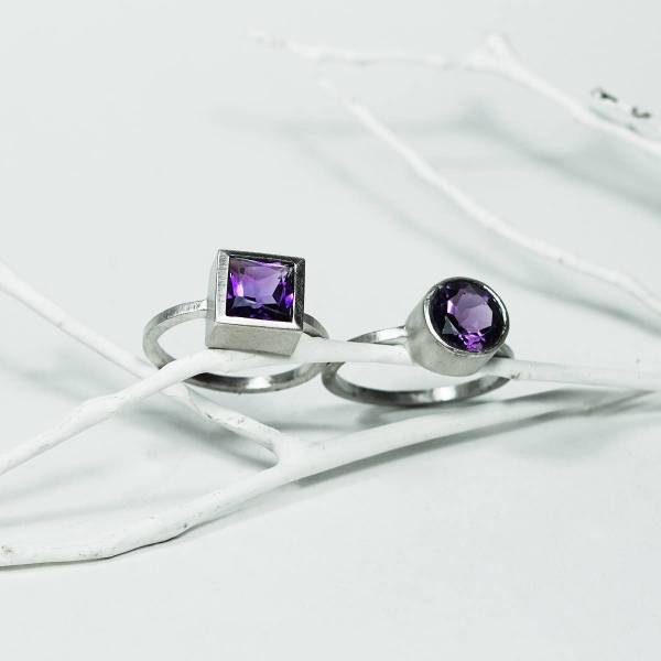 LONDON silver and square amethyst ring