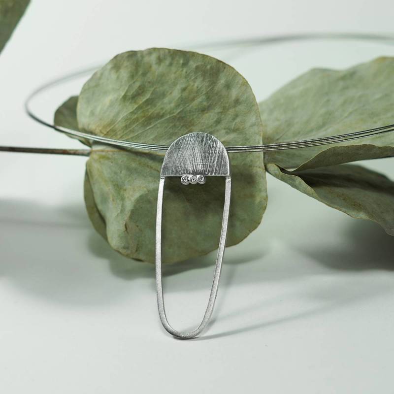 Colgante de plata y diamantes