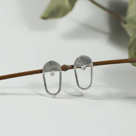 Pendientes pequeños plata y diamantes OXACA