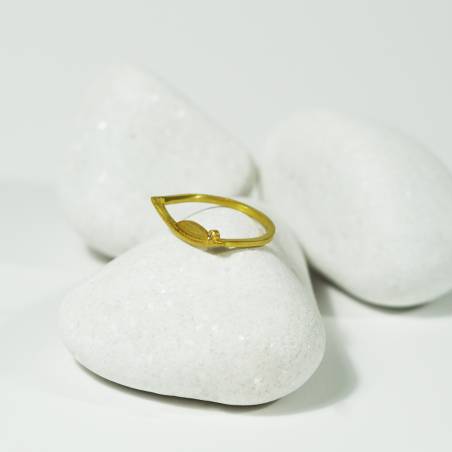 Sterling gold ring with a 0.01 ct SI quality diamond