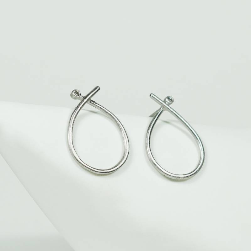 Arracades de plata i diamant INFINITY