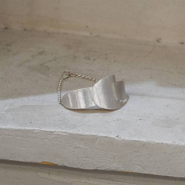 Pulsera de plata con cadena