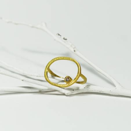 Anell or groc minimalista amb diamant natural