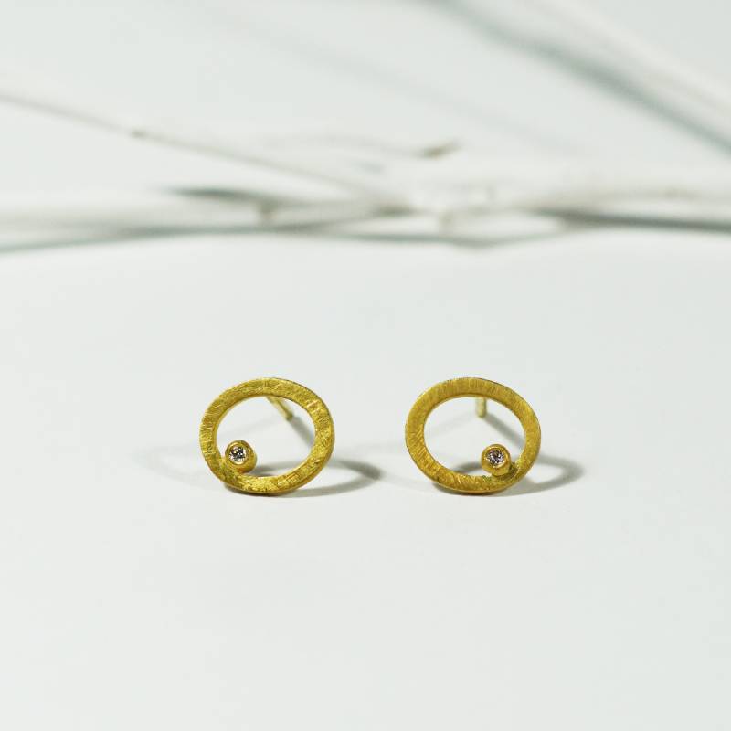 Mini gold earrings with diamond Barcelona
