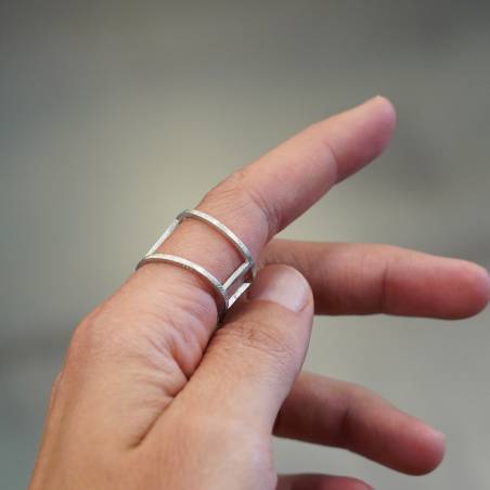 Anell de plata de llei de disseny geomètric