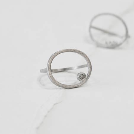 Anillo plata rodio y un diamante grande