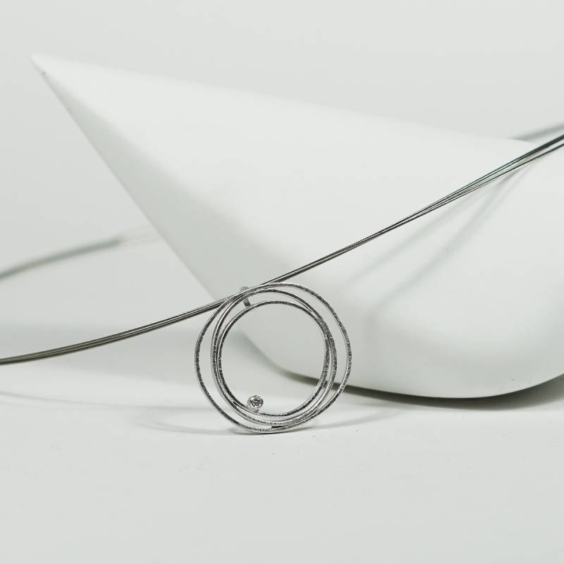 Penjoll Lia amb diamant blanc